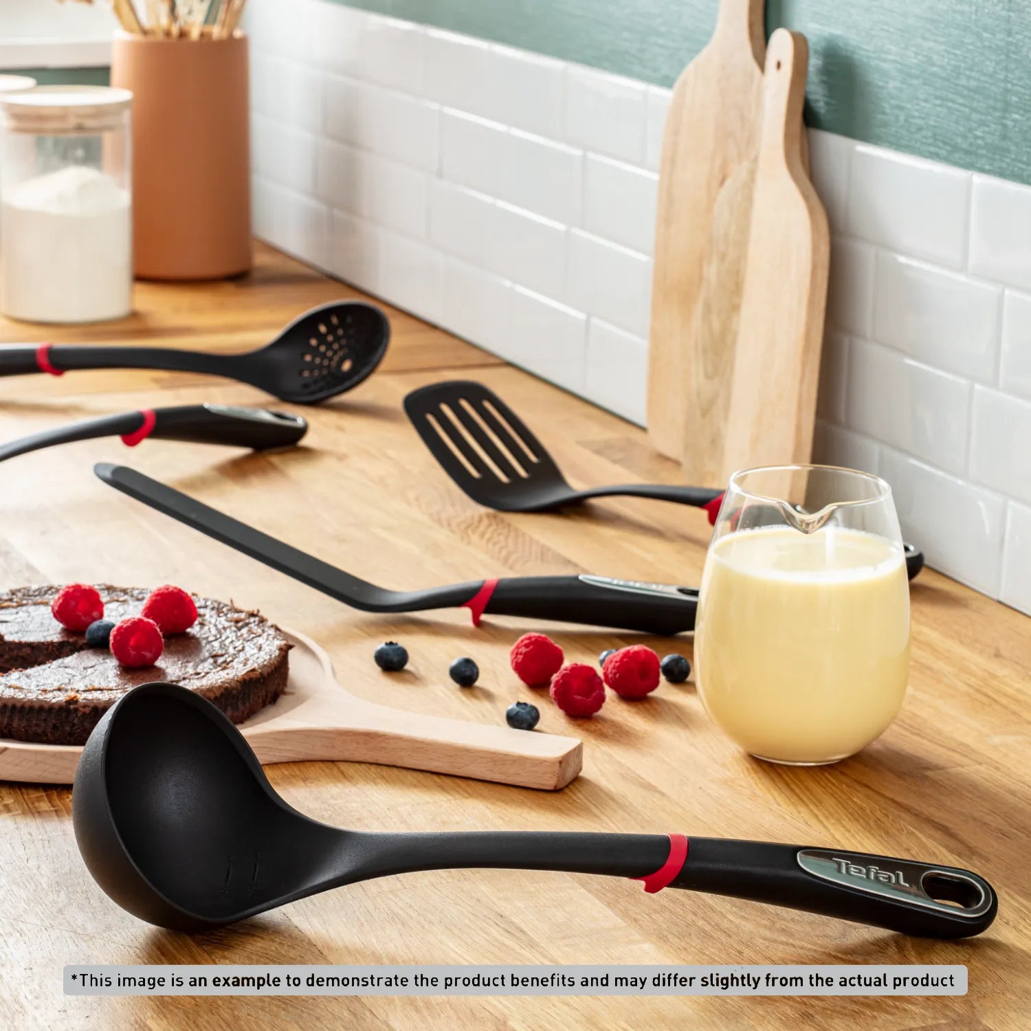 Tefal Ingenio Nylon Pasta Spoon K2060214 in use