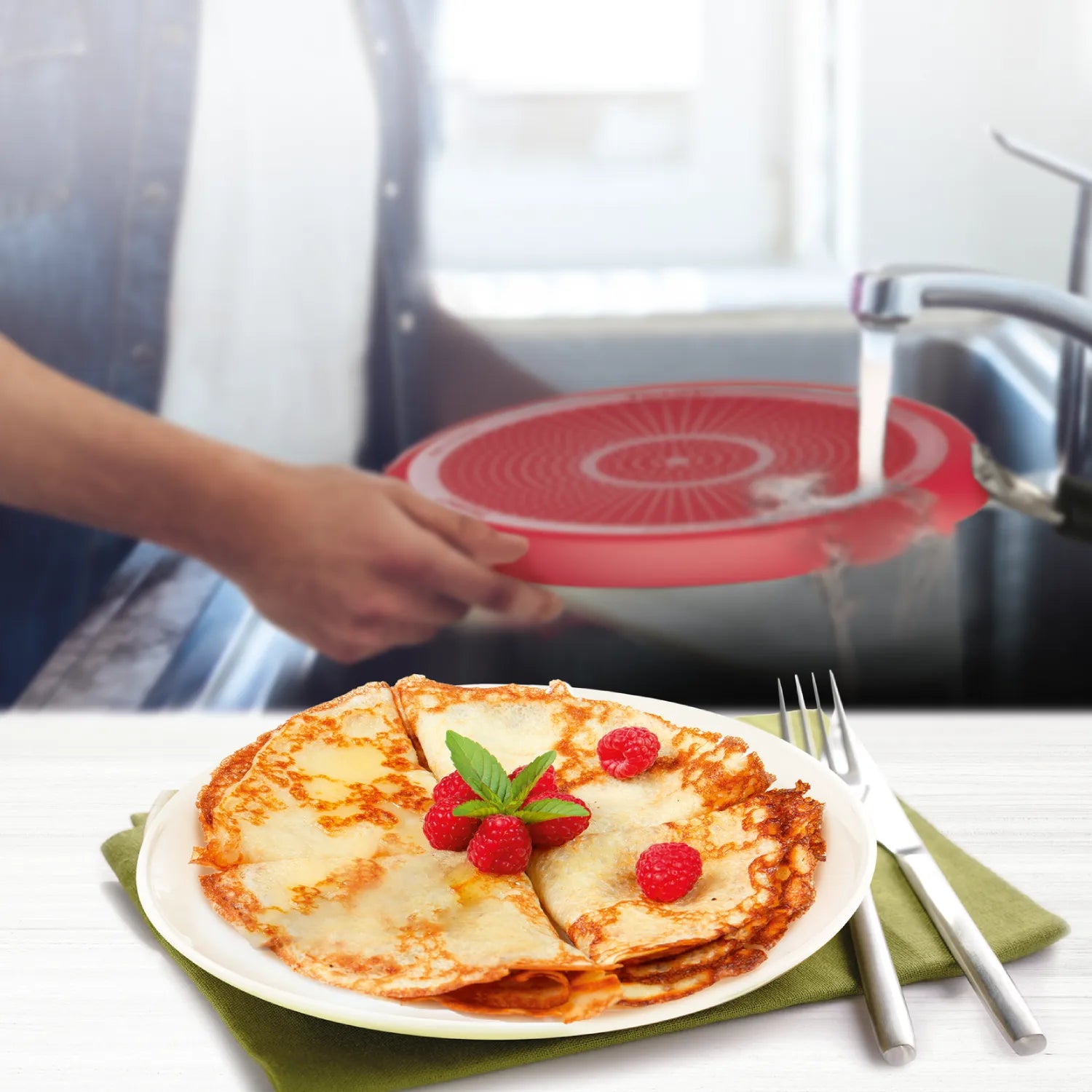 B5911016 Tefal Easy Clean + Non-Stick Pancake Pan 25cm easy to clean, non-stick inside and out