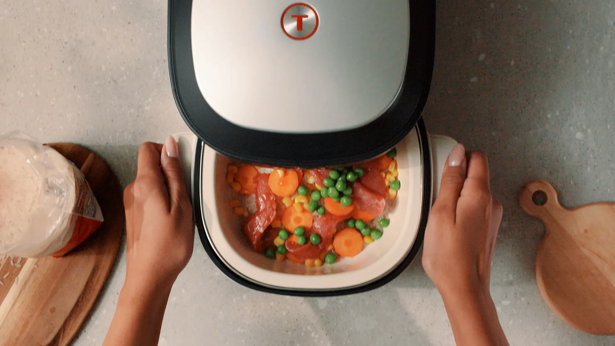 Tefal YumMeal Multicooker Air Fryer Black Knight FB3518 Video